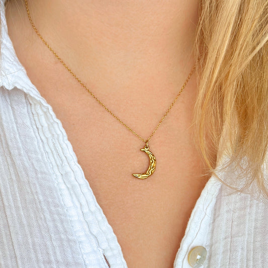 Dainty Moon Necklace